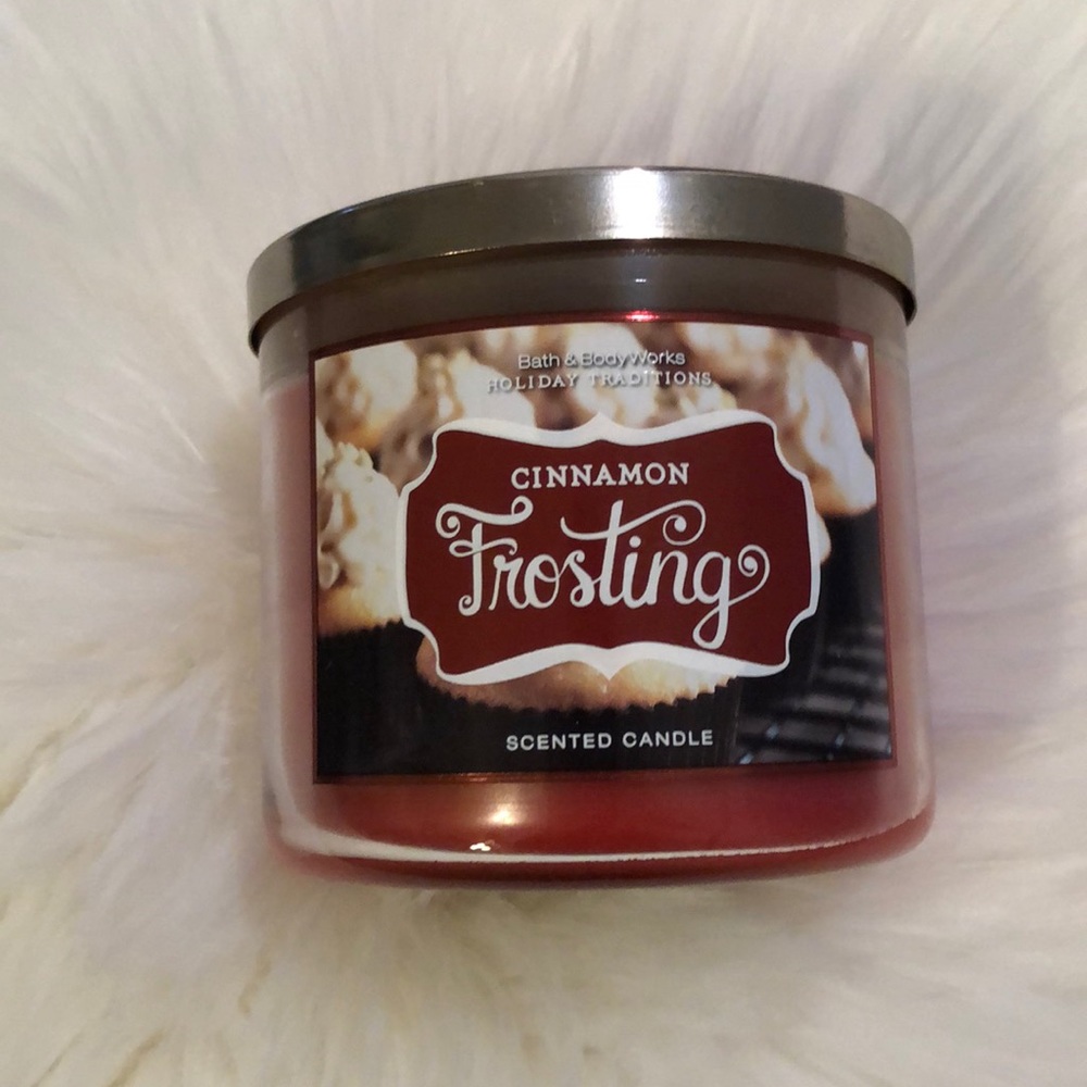 Cinnamon Frosting Candle Bath and Body Works